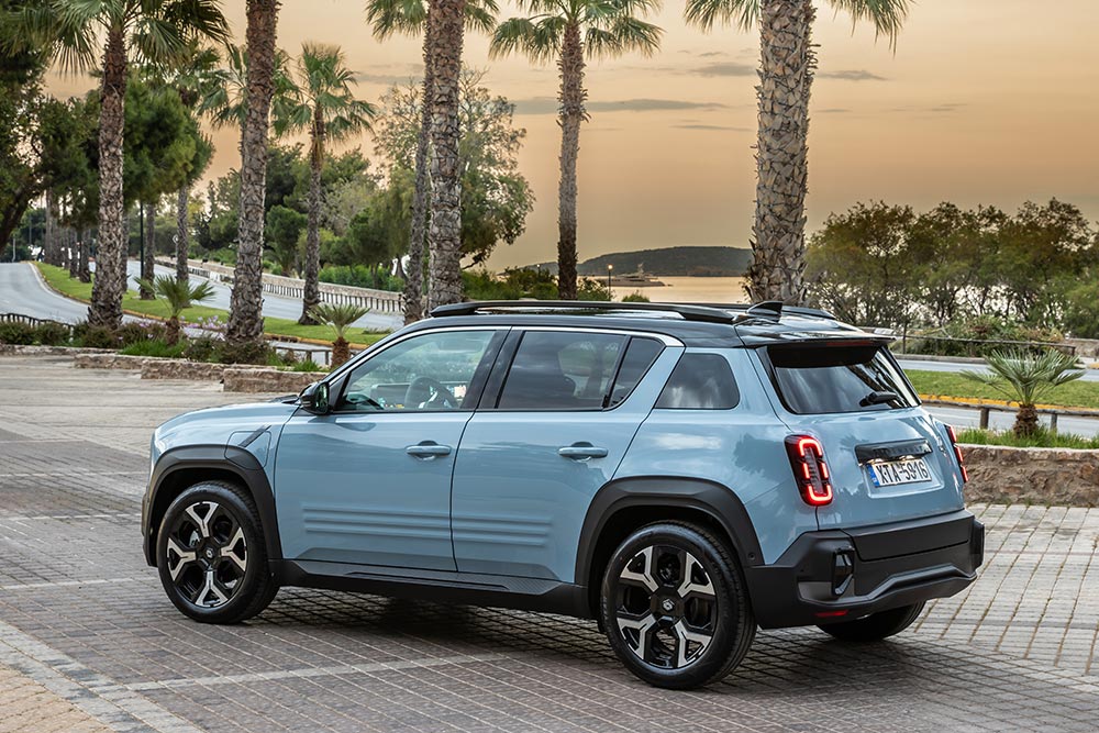 https://autogreeknews.gr/wp-content/uploads/2026/06/Renault-4-E-Tech-electric-22.jpg