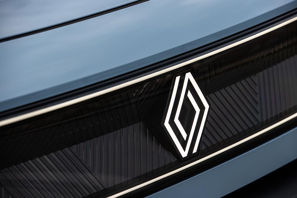 https://autogreeknews.gr/wp-content/uploads/2026/06/Renault-4-E-Tech-electric-6.jpg