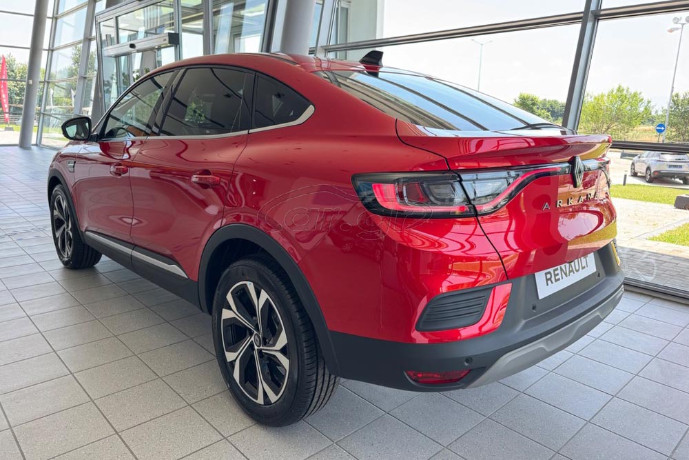 https://autogreeknews.gr/wp-content/uploads/2026/06/Renault-Arkana-2026-2.jpg