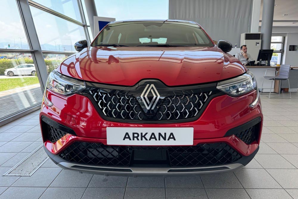 https://autogreeknews.gr/wp-content/uploads/2026/06/Renault-Arkana-2026-4.jpg