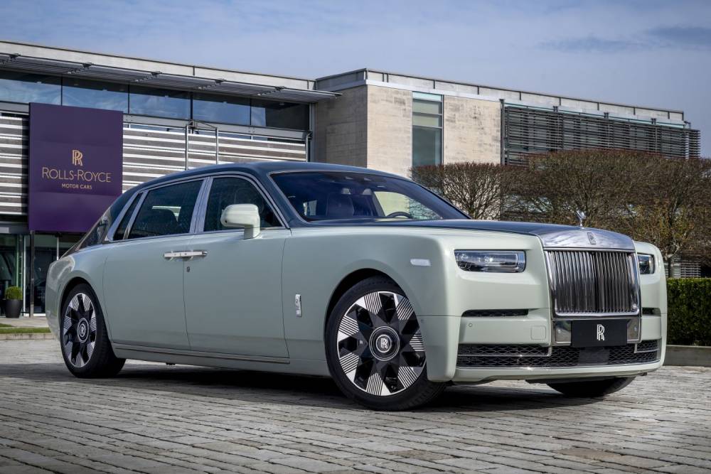 https://autogreeknews.gr/wp-content/uploads/2026/06/Rolls-Royce_Phantom_775000-km-6.jpg