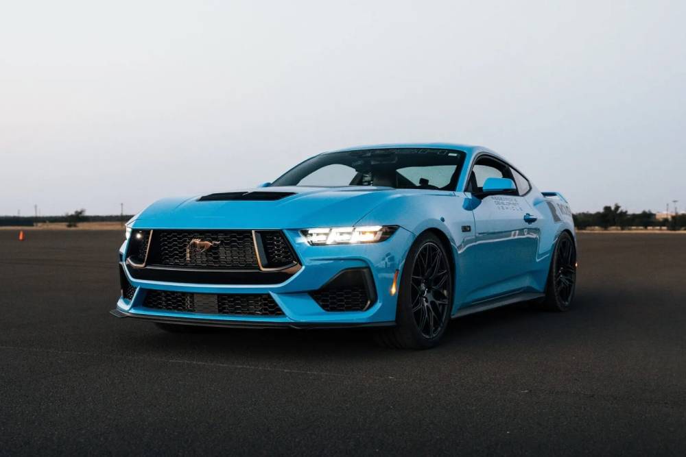 https://autogreeknews.gr/wp-content/uploads/2026/06/Roush-2026-Ford-Mustang-GT-4-2048x1365-1.jpg