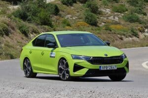 Skoda Octavia Grand Coupe RS 2.0 TSI 265PS DSG7 (14)