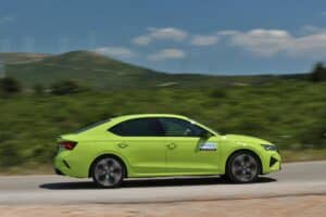 Skoda Octavia Grand Coupe RS 2.0 TSI 265PS DSG7 (3)