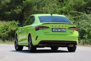 Skoda Octavia Grand Coupe RS 2.0 TSI 265PS DSG7 (4)