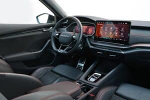 Skoda Octavia Grand Coupe RS 2.0 TSI 265PS DSG7 interior (3)