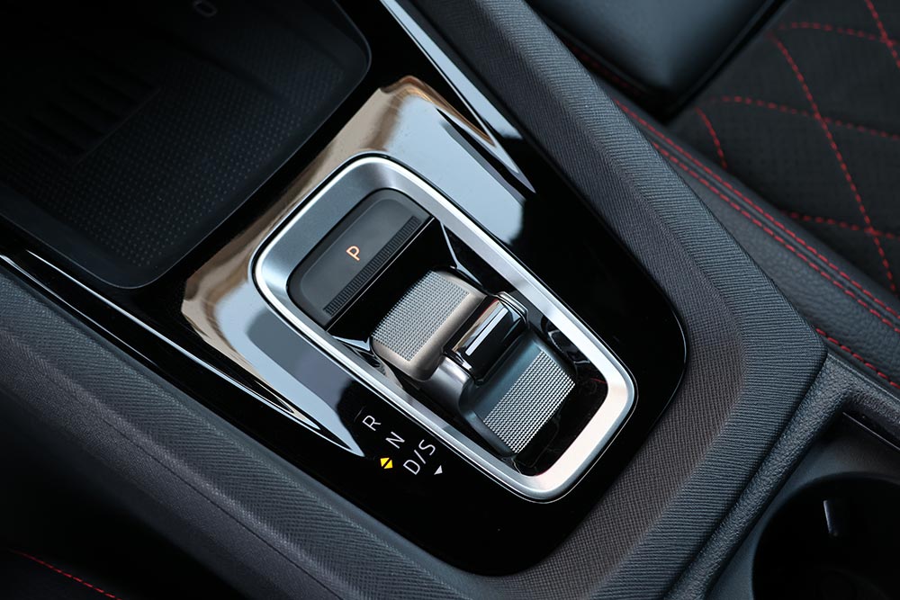 https://autogreeknews.gr/wp-content/uploads/2026/06/Skoda-Octavia-Grand-Coupe-RS-2.0-TSI-265PS-DSG7-interior-4.jpg