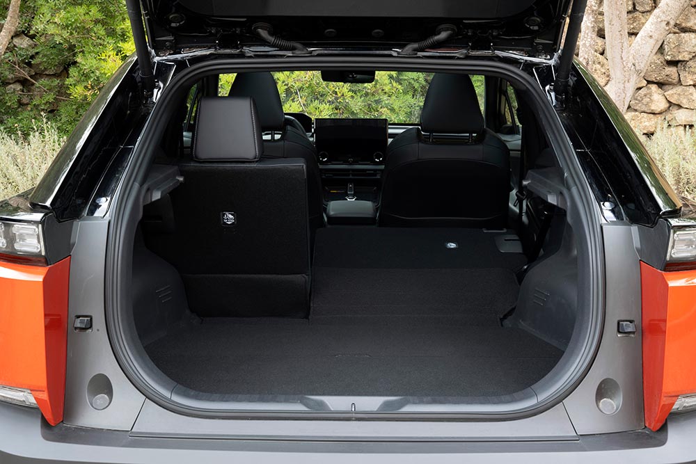https://autogreeknews.gr/wp-content/uploads/2026/06/Subaru_Uncharted_interior-1.jpg