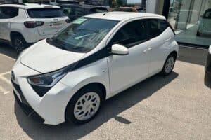 Toyota Aygo AUTO 2021 (1)