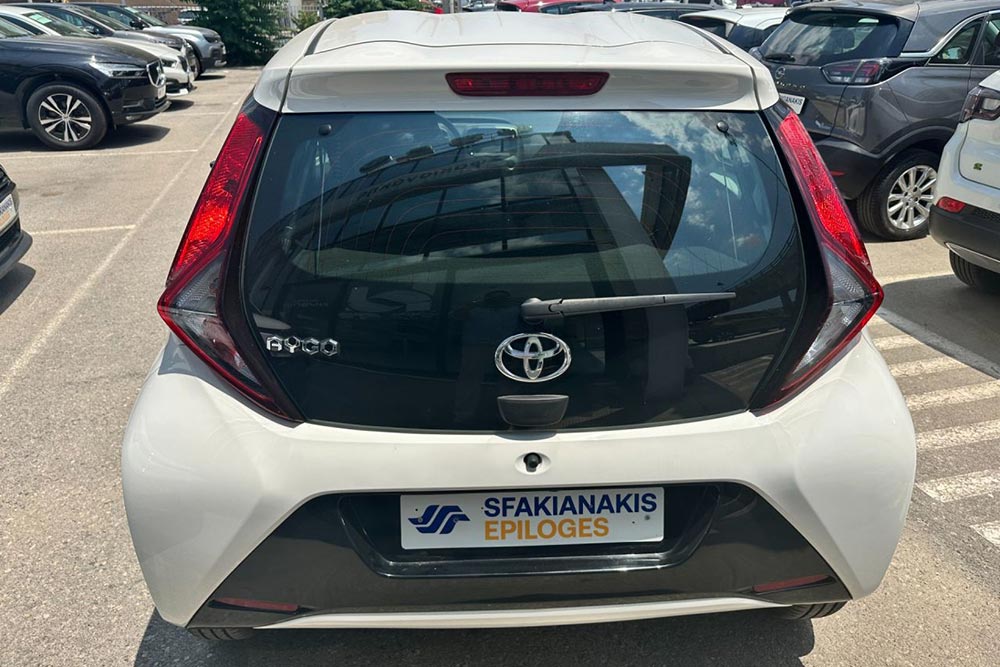 https://autogreeknews.gr/wp-content/uploads/2026/06/Toyota-Aygo-AUTO-2021-4.jpg