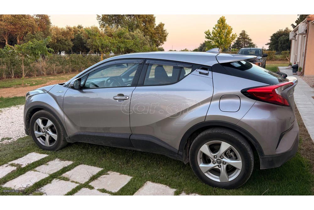 https://autogreeknews.gr/wp-content/uploads/2026/06/Toyota-C-HR-2019-1.8-HYBRID-4.jpg