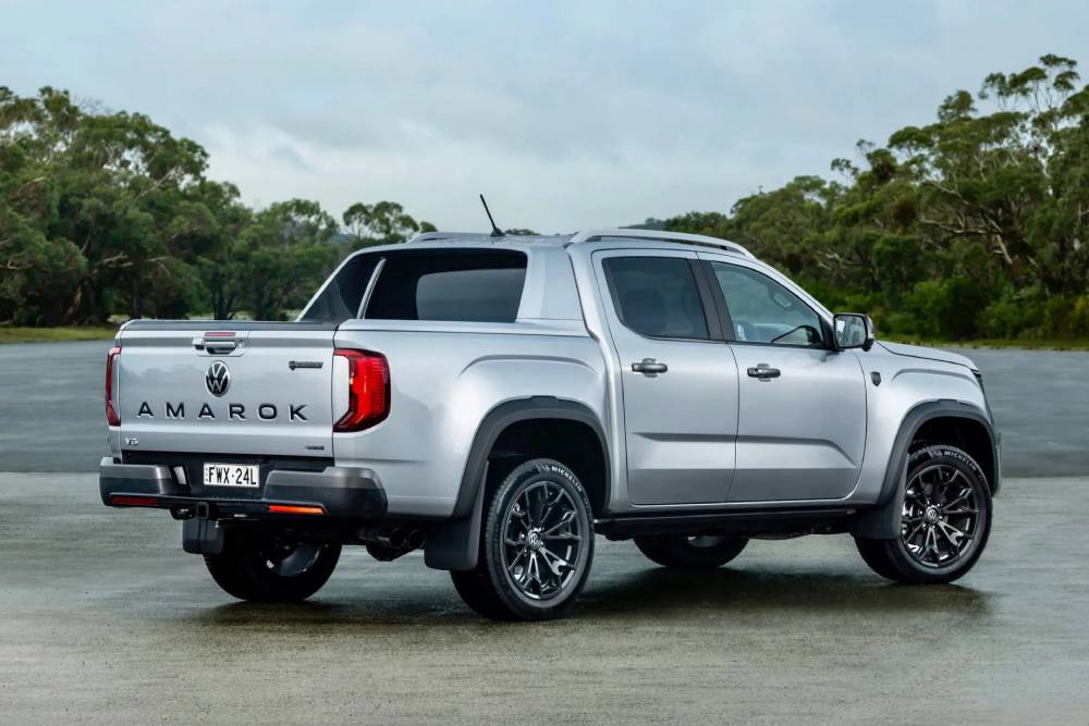 https://autogreeknews.gr/wp-content/uploads/2026/06/VW-Amarok-W600-Walkinshaw-Australia-2-2048x1366-1.jpg