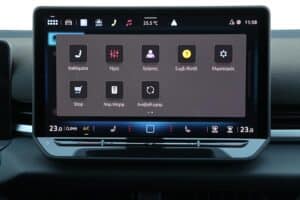 VW T-Roc 2026 interior (12)