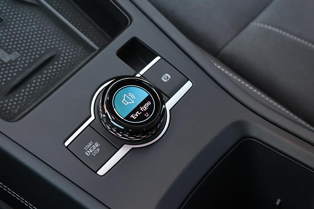 https://autogreeknews.gr/wp-content/uploads/2026/06/VW-T-Roc-2026-interior-16.jpg