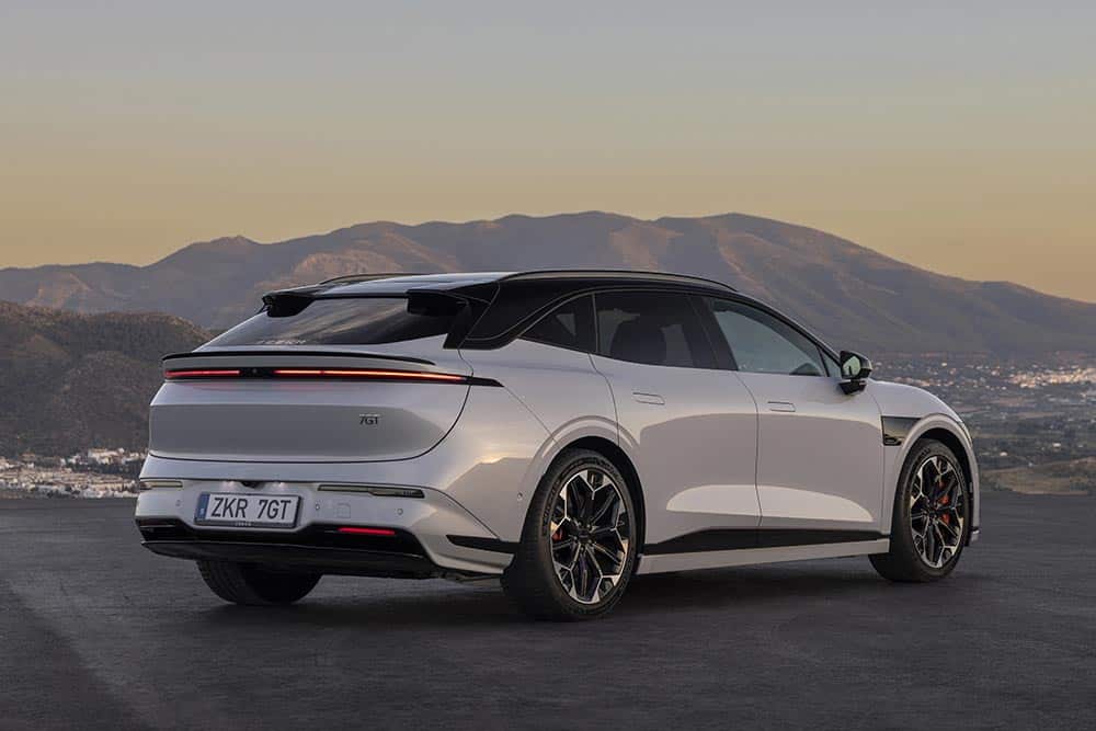 https://autogreeknews.gr/wp-content/uploads/2026/06/Zeekr-7GT-12.jpg
