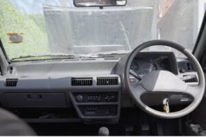 abandoned nissan micra k10 (3)