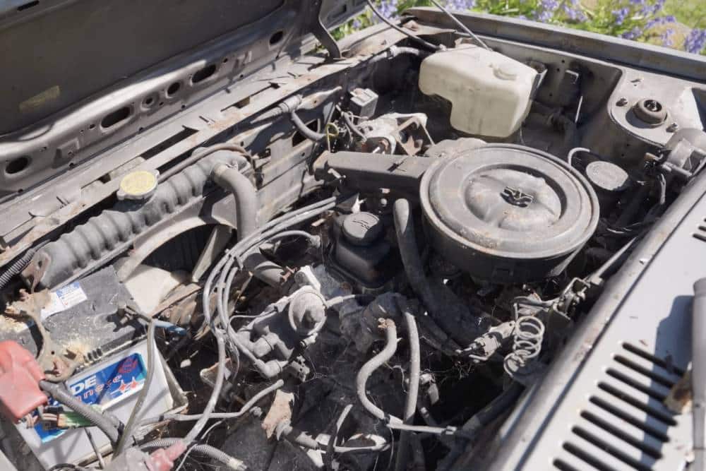 https://autogreeknews.gr/wp-content/uploads/2026/06/abandoned-nissan-micra-k10-4.jpg