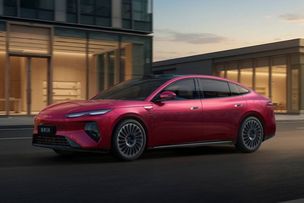https://autogreeknews.gr/wp-content/uploads/2026/06/byd-seal-08-03.jpg