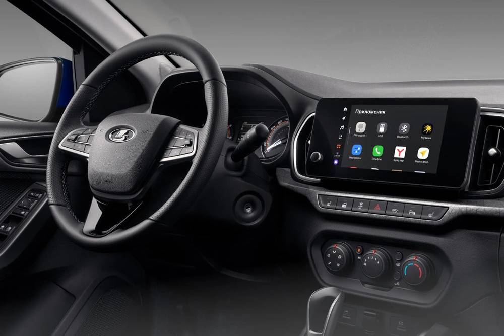 https://autogreeknews.gr/wp-content/uploads/2026/06/lada-iskra-sw-02.jpg