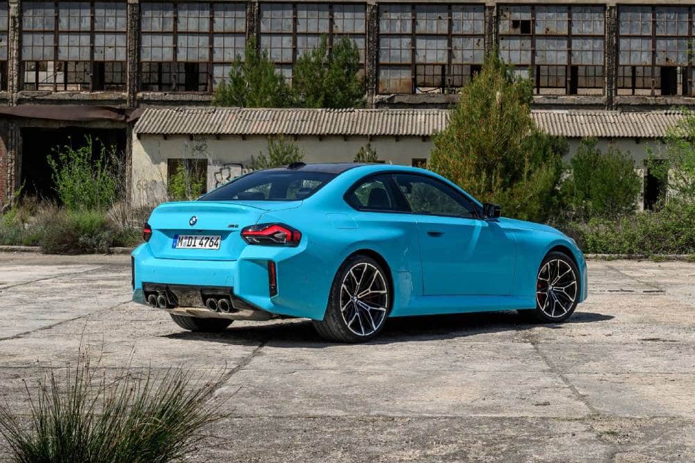 https://autogreeknews.gr/wp-content/uploads/2026/06/new-bmw-m2-xdrive-4.jpg
