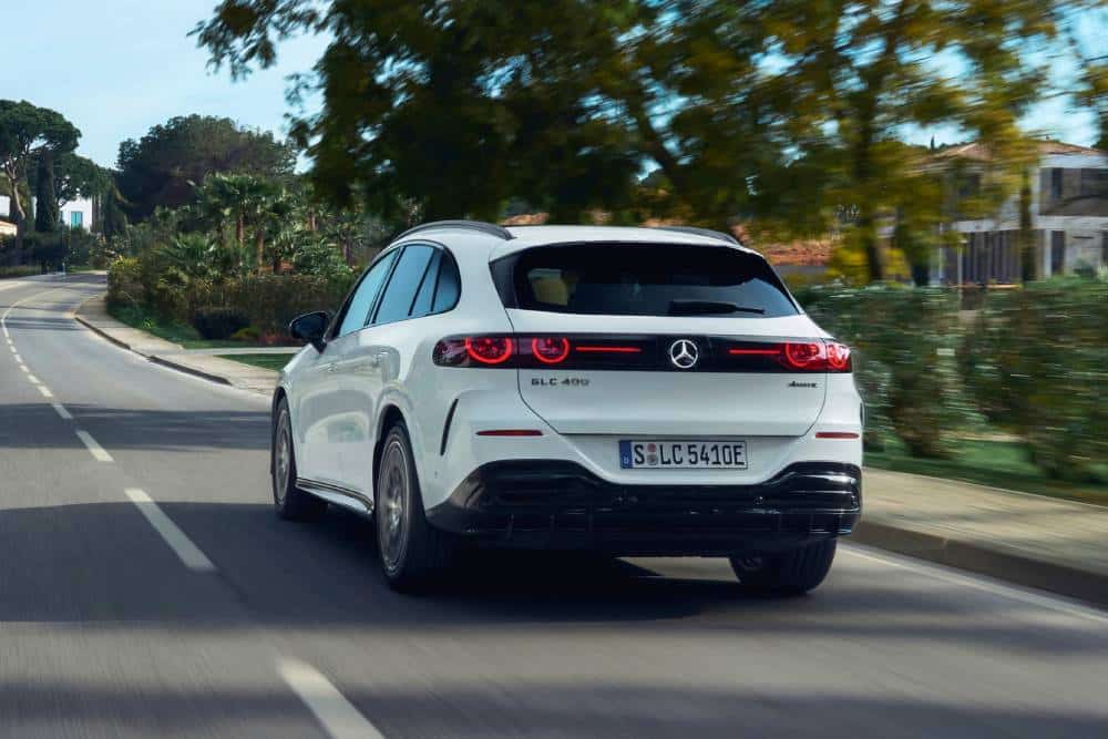 https://autogreeknews.gr/wp-content/uploads/2026/06/new-mercedes-glc-250-and-300-5.jpg