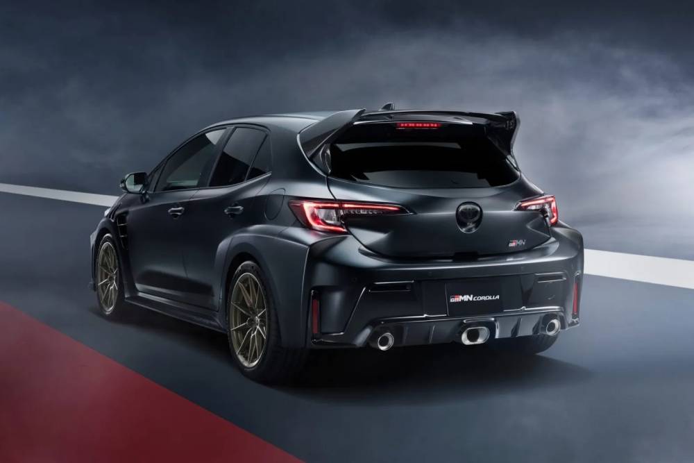 https://autogreeknews.gr/wp-content/uploads/2026/06/new-toyota-grmn-corolla-14.jpg