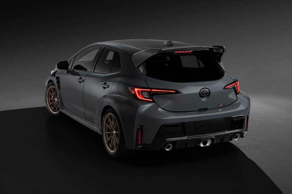 https://autogreeknews.gr/wp-content/uploads/2026/06/new-toyota-grmn-corolla-2.jpg