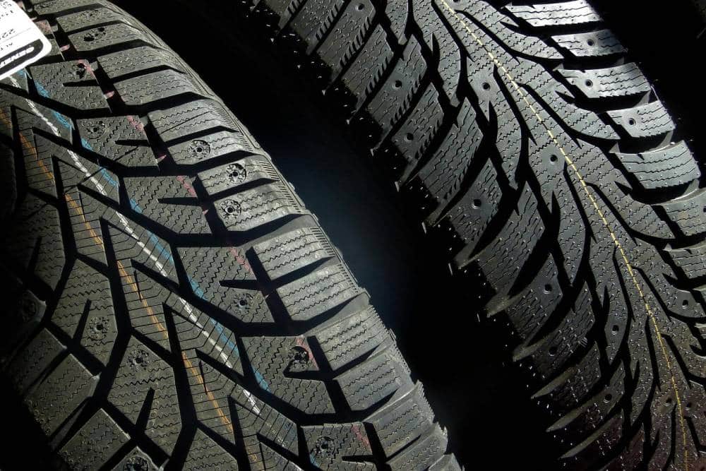 https://autogreeknews.gr/wp-content/uploads/2026/06/tire-vs-bullet-1.jpg