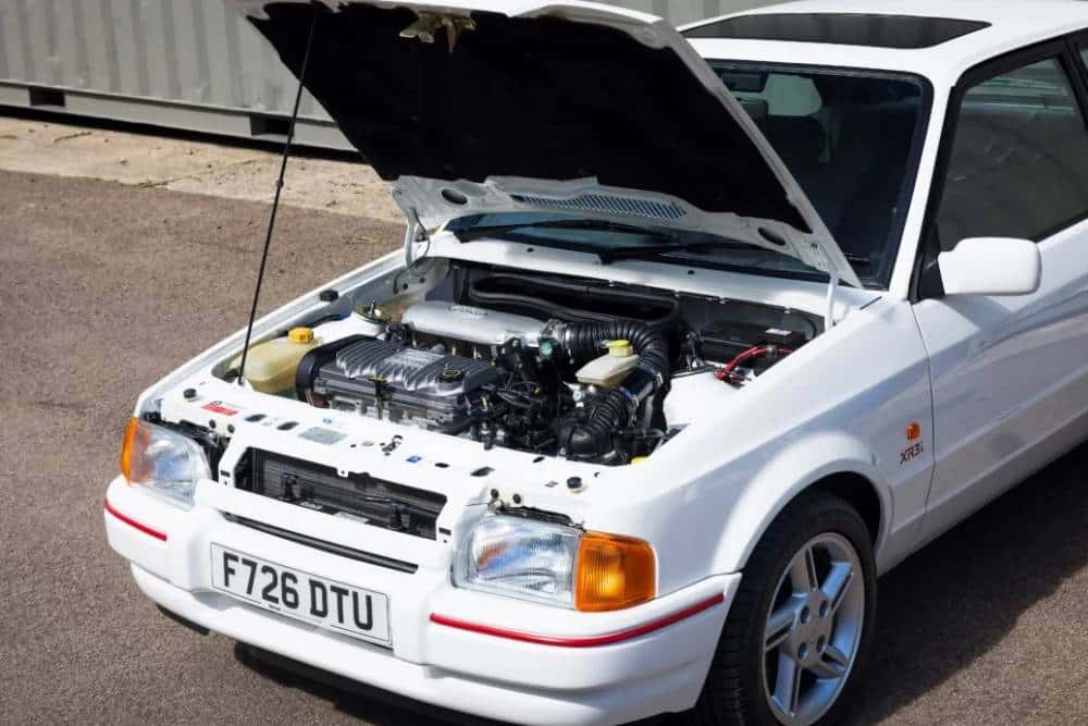https://autogreeknews.gr/wp-content/uploads/2026/06/tolman-ford-escort-xr3i-03.jpg