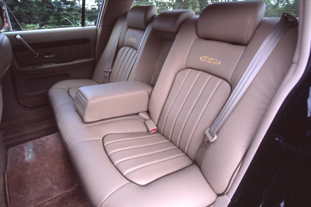 https://autogreeknews.gr/wp-content/uploads/2026/06/toyota_origin_20.jpg