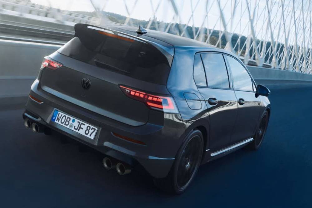 https://autogreeknews.gr/wp-content/uploads/2026/06/vw-golf-r-edition-ii-japan-1.jpg
