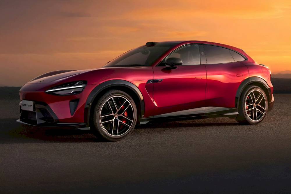 https://autogreeknews.gr/wp-content/uploads/2026/06/xiaomi-yu7-gt-demos-world-first-driverless-nurburg-5.jpg
