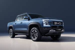 00 BYD SHARK Exterior-Front 45 (1)