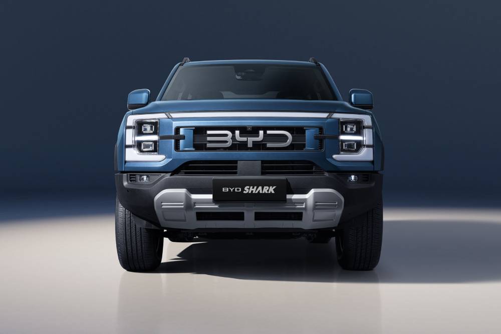 https://autogreeknews.gr/wp-content/uploads/2026/07/01-BYD-SHARK-Exterior-Front-1.jpg