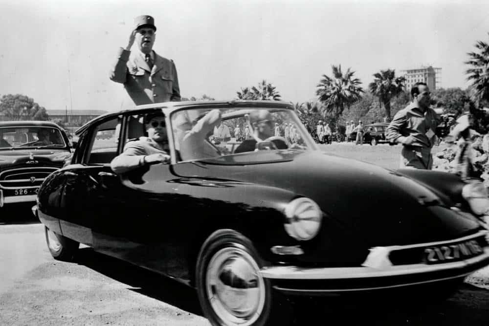 https://autogreeknews.gr/wp-content/uploads/2026/07/1958-DS-19_Gal-de-Gaulle-Oran__6.686-1.jpg