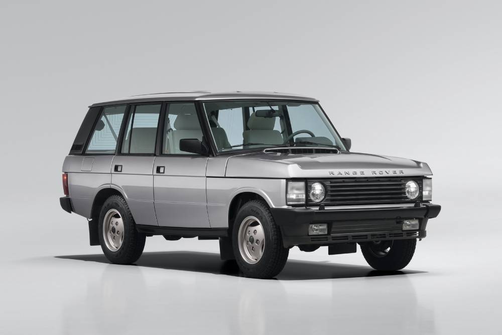 https://autogreeknews.gr/wp-content/uploads/2026/07/1993-range-rover-classic-turns-into-an-sv-ultra-lo-1.jpg