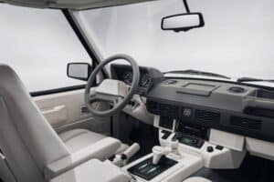 1993-range-rover-classic-turns-into-an-sv-ultra-lo (3)