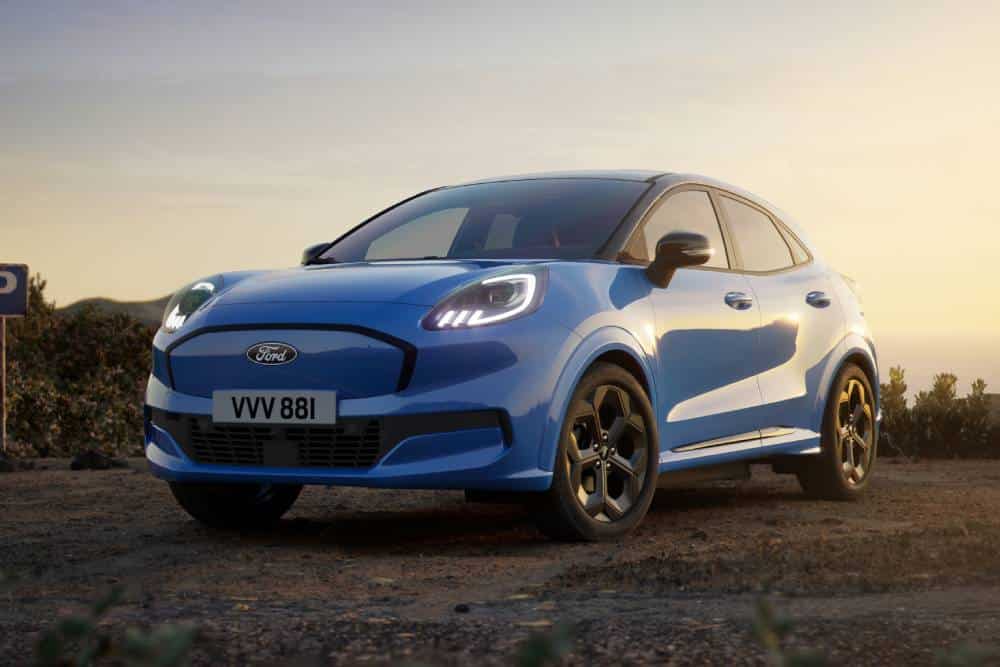 https://autogreeknews.gr/wp-content/uploads/2026/07/2026_Ford_Puma_Gen_E_Black_Edition_01-1.jpg