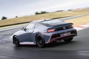 2027-Nissan-Z-721-14-2048×1328
