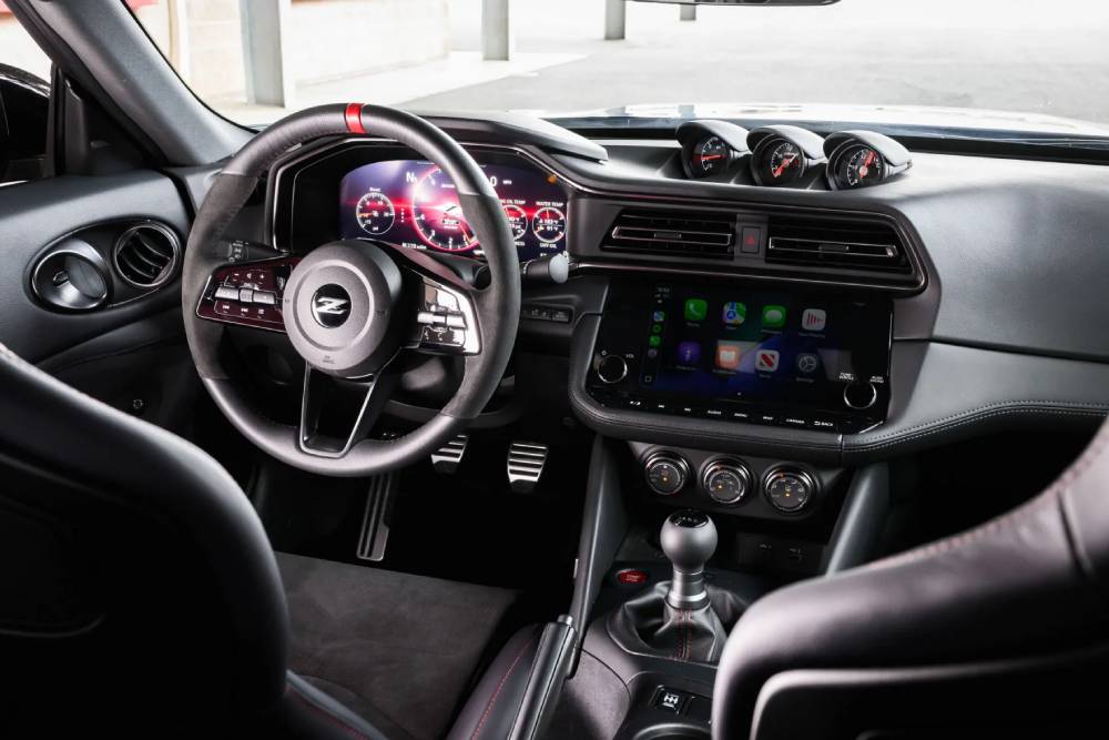 https://autogreeknews.gr/wp-content/uploads/2026/07/2027-Nissan-Z-721-23-2048x1263-1.jpg