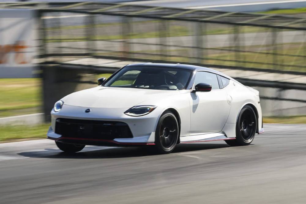 Νέο ακόμα πιο ποθητό Nissan Z και χειροκίνητο Nismo
