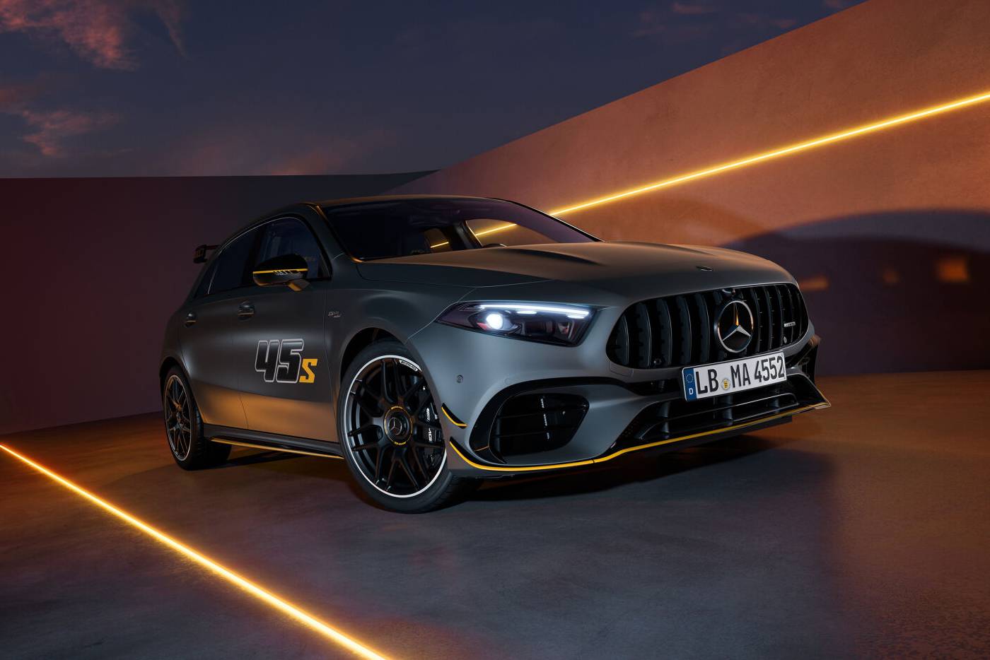 Νέα και αποχαιρετιστήρια Mercedes-AMG A 45 S Final Edition