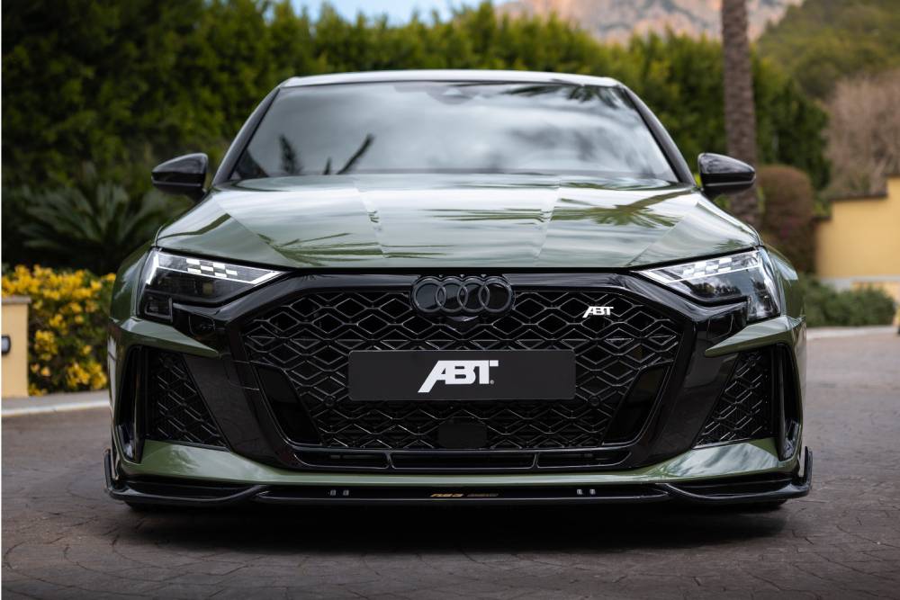 https://autogreeknews.gr/wp-content/uploads/2026/07/ABT-RS3-630-Mallorca-Exterieur_Front.jpg
