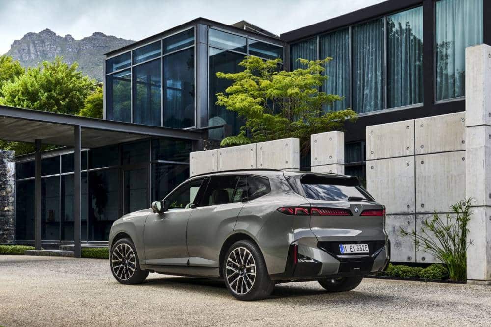 https://autogreeknews.gr/wp-content/uploads/2026/07/BMW_X5_a_iX5_2026-3.jpg