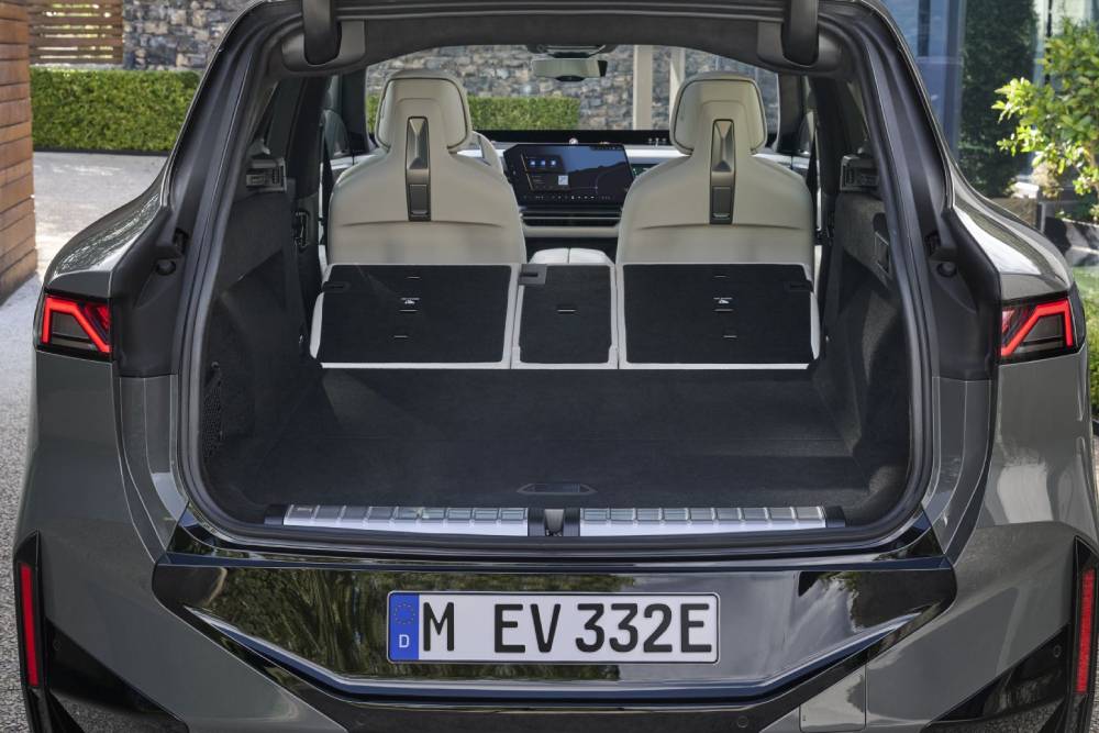 https://autogreeknews.gr/wp-content/uploads/2026/07/BMW_X5_a_iX5_2026-7.jpg