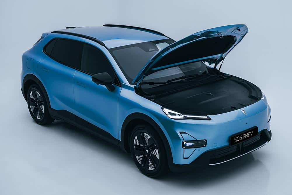 https://autogreeknews.gr/wp-content/uploads/2026/07/Changan-DEEPAL-S05_PHEV-8.jpg