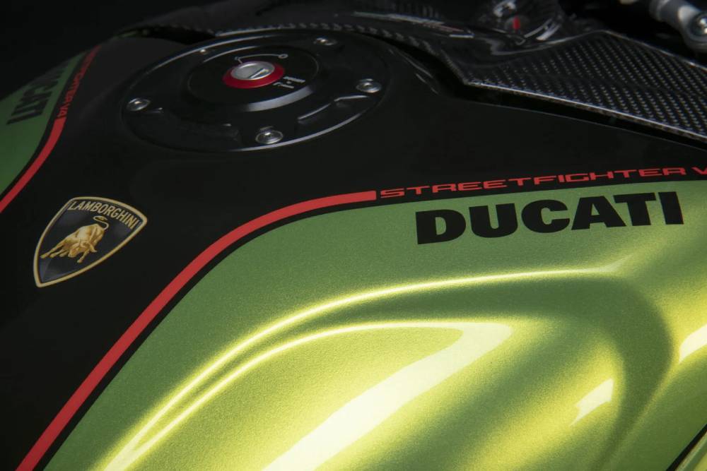 Η VW σκέφτεται να πουλήσει Lamborghini και Ducati