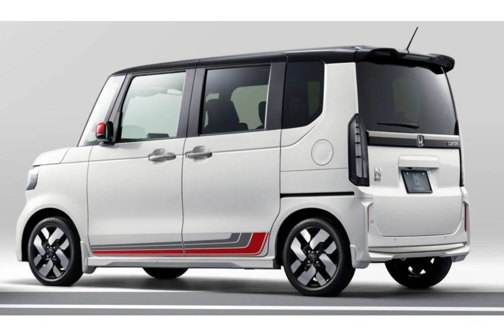 https://autogreeknews.gr/wp-content/uploads/2026/07/Honda-N-Box-Honda-Access-Sporty-Style-2-2048x1153-1.jpg