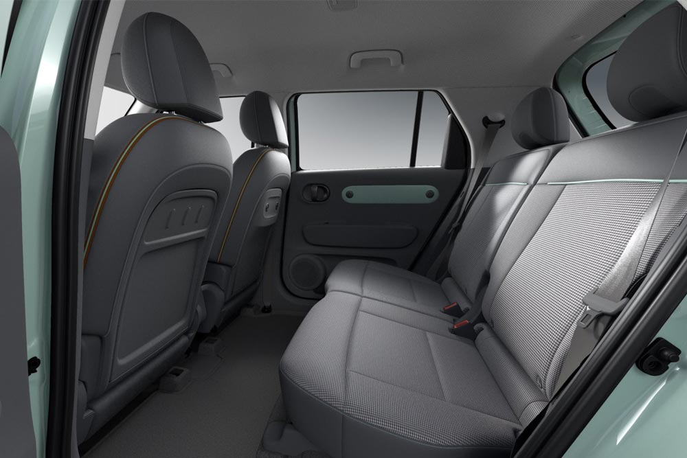 https://autogreeknews.gr/wp-content/uploads/2026/07/Hyundai-Inster-Lounge-rear-seat.jpg