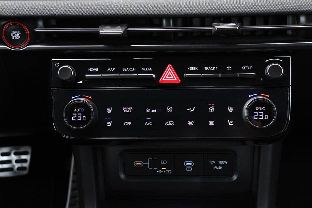 https://autogreeknews.gr/wp-content/uploads/2026/07/Hyundai-Tucson-PHEV-interior-6.jpg